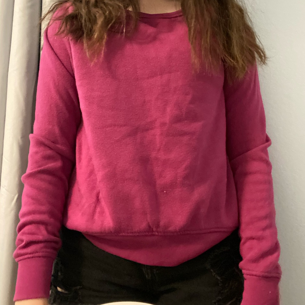 fuchsia cross back fleece crewneck